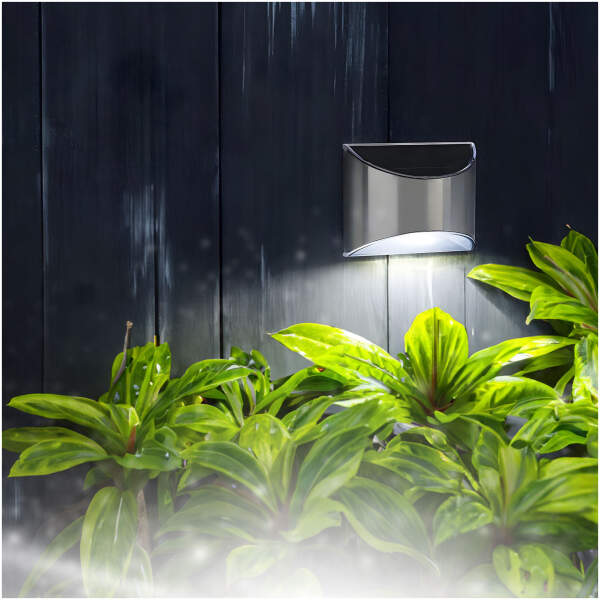 Afbeelding van Solarlamp - wandmontage - 10 x 5 x 8 cm - 4 witte SMD LED's 1 Stuks [11783] - 01 11783 web