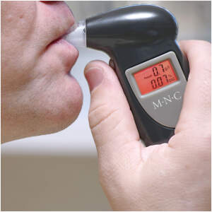 Afbeelding van Digitale alcoholtester met display - met sleutelhanger en 5 mondstukken 1 Stuks [55791B] - 01 55791B web