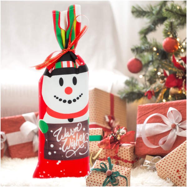 Afbeelding van Kerst drankfleshouder met lint - Sneeuwpop - polyester - 32 x 12,5 cm 1 Stuks [58727B] - 01 58727B web