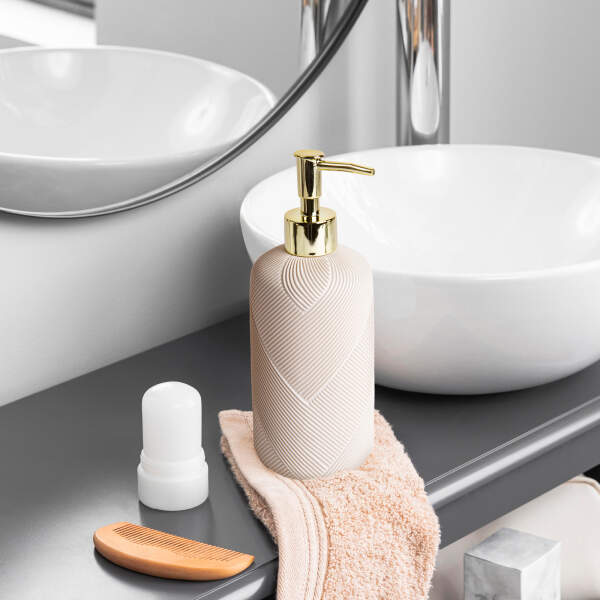 Afbeelding van Handzeepdispenser - mat beige / glanzend goud 1 Stuks [BW3022A] - 02 BW3022A web
