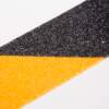 Afbeelding van Plakband – antislip – 5 mx 50 mm – geel / zwart 1 Stuks [11088B] - 03 11088B web