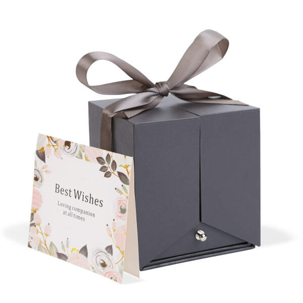 Afbeelding van Eeuwige roos in een geschenkdoos die open kan met een ketting - 10,2 x 9,8 x 11 cm - zwart 1 Stuks [DA01201]