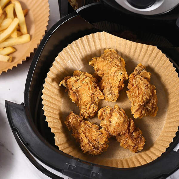 Afbeelding van Bewello Airfryer Bakpapier Rond - 20 cm - Air Fryer Bakpapier XL - Airfryer Wegwerpbakjes - 50 stuks - 5595