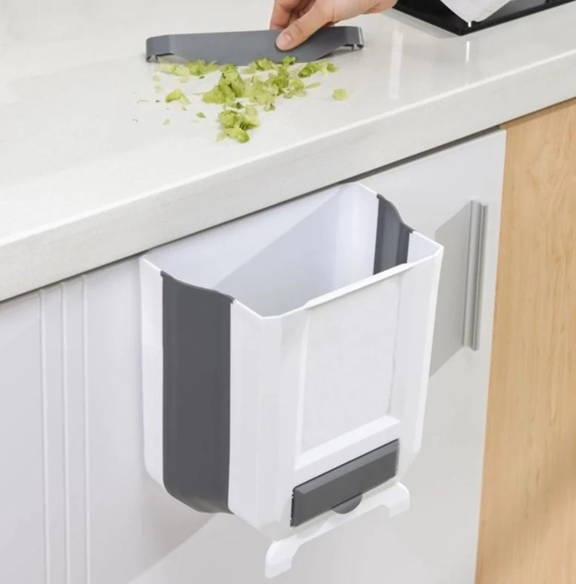 Afbeelding van Inbouw Prullenbak Hangend voor Keukenkast - Opvouwbaar - Hangende Prullebak voor Auto of Kastdeur - Wit -