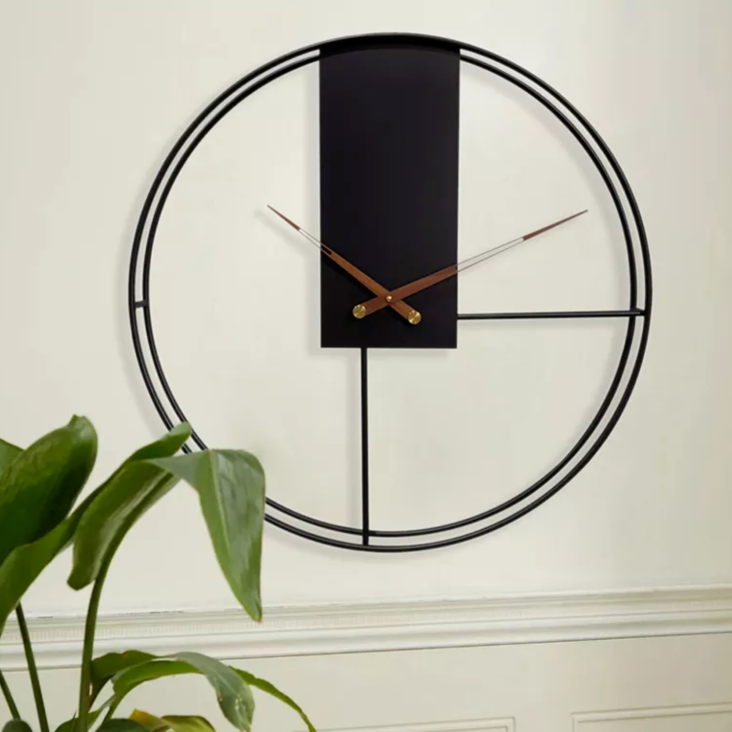 Afbeelding van HSXL - 60cm Grote Stille Wandklok Landelijk en Industrieel uit Zwart Metaal met Houten Wijzers - Groot - 60