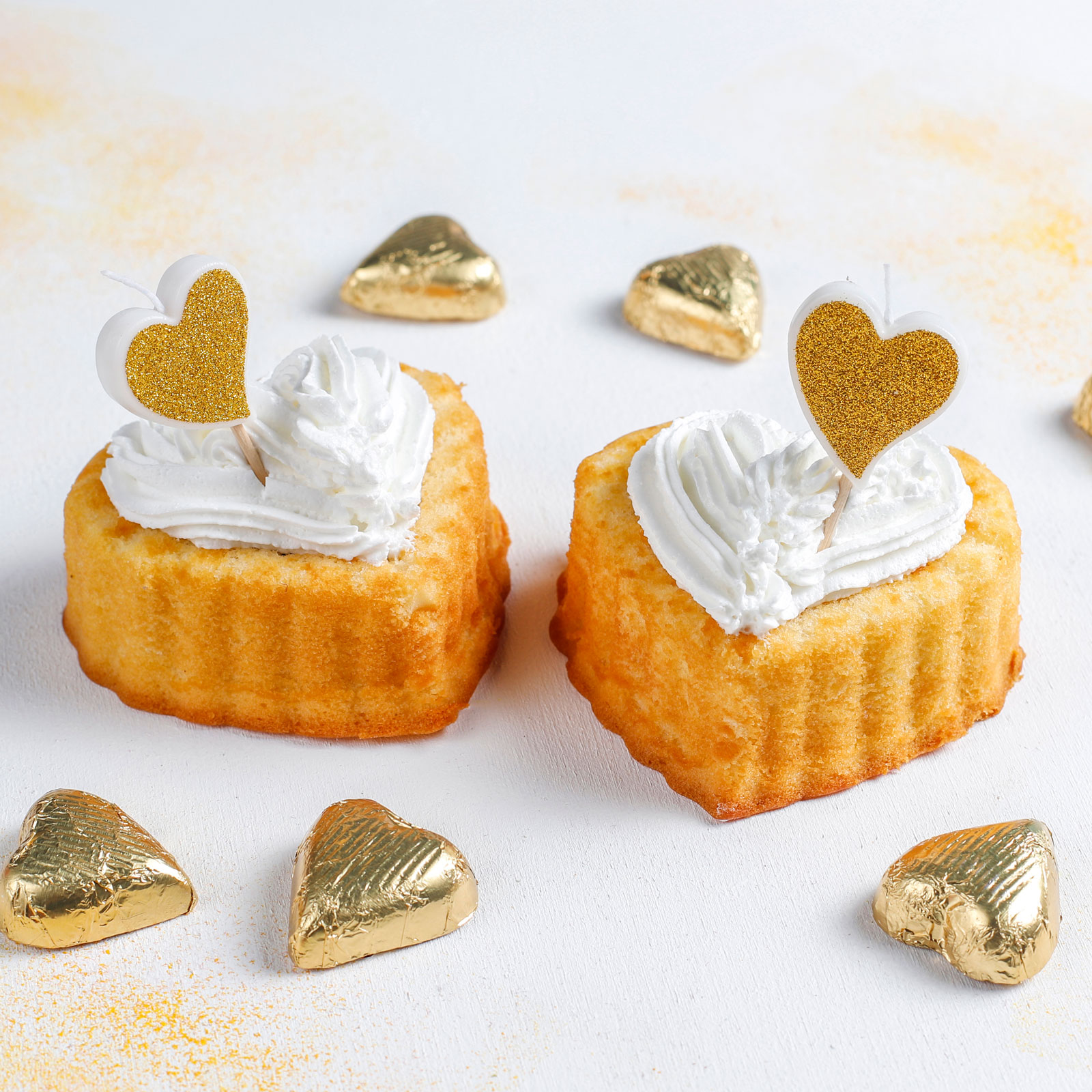 Afbeelding van Bewello - Siliconen Bakvorm Hartjes - Cupcakes Muffin Silicone Bakvorm - Hart Chocolade Cakejes - 28 x 25,7