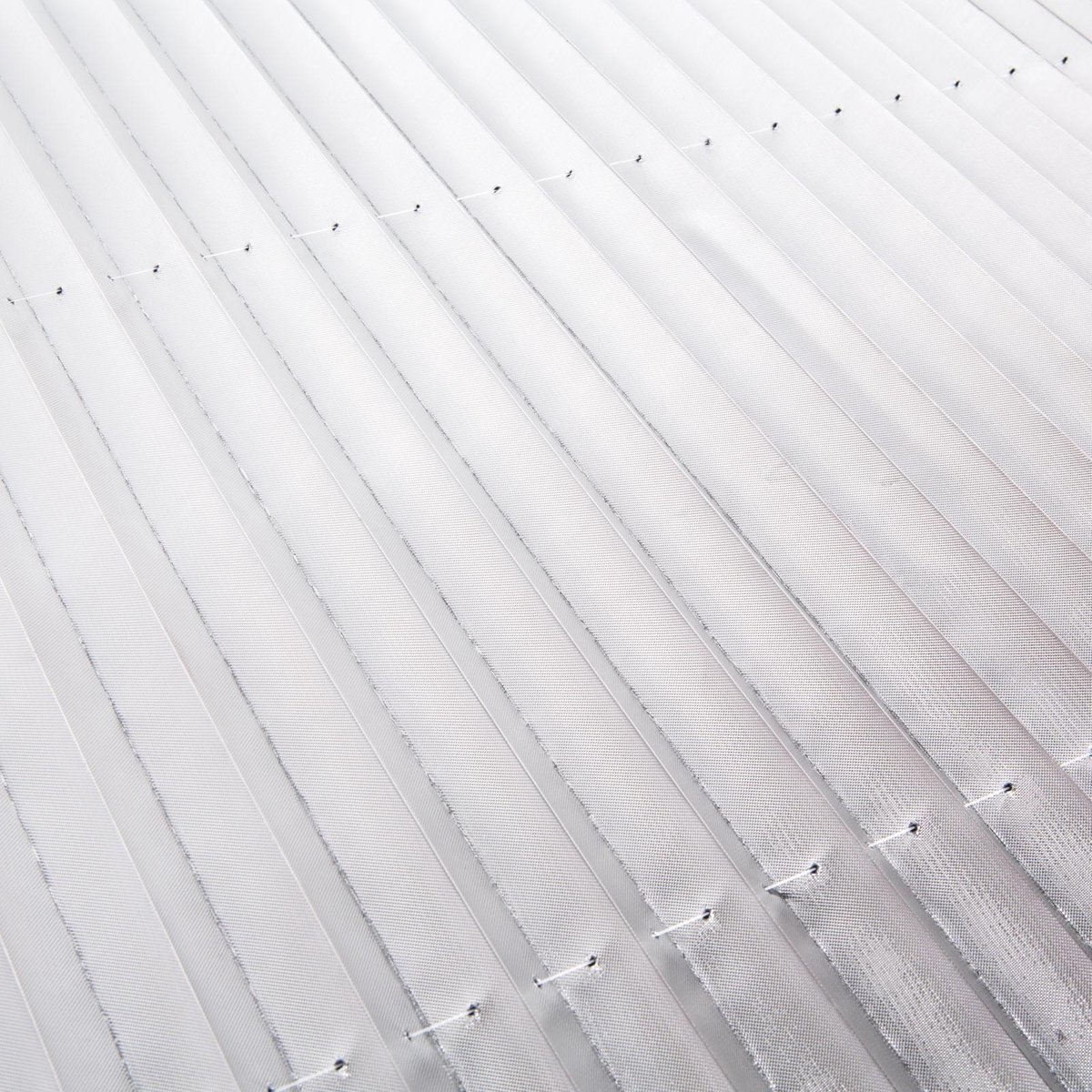 Afbeelding van MNC Zonnescherm Binnenkant Voorruit Auto - Autozonnescherm -150x70x6cm - Zonwering - Auto Gordijn -