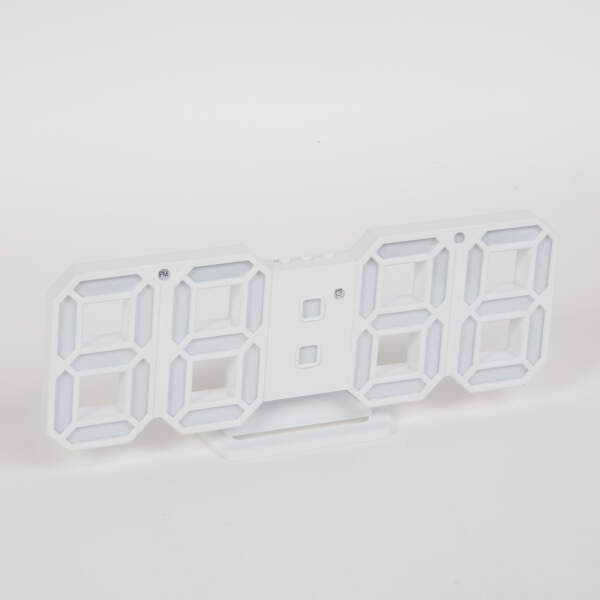 Afbeelding van Digitale LED Klok Wekker met Groen Licht - op USB (incl.) - Tafelklok voor Slaapkamer - Game Kamer - 24 x 9,4