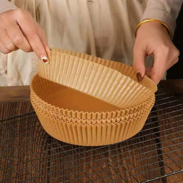 Afbeelding van Bewello Airfryer Bakpapier Rond - 20 cm - Air Fryer Bakpapier XL - Airfryer Wegwerpbakjes - 50 stuks - e028