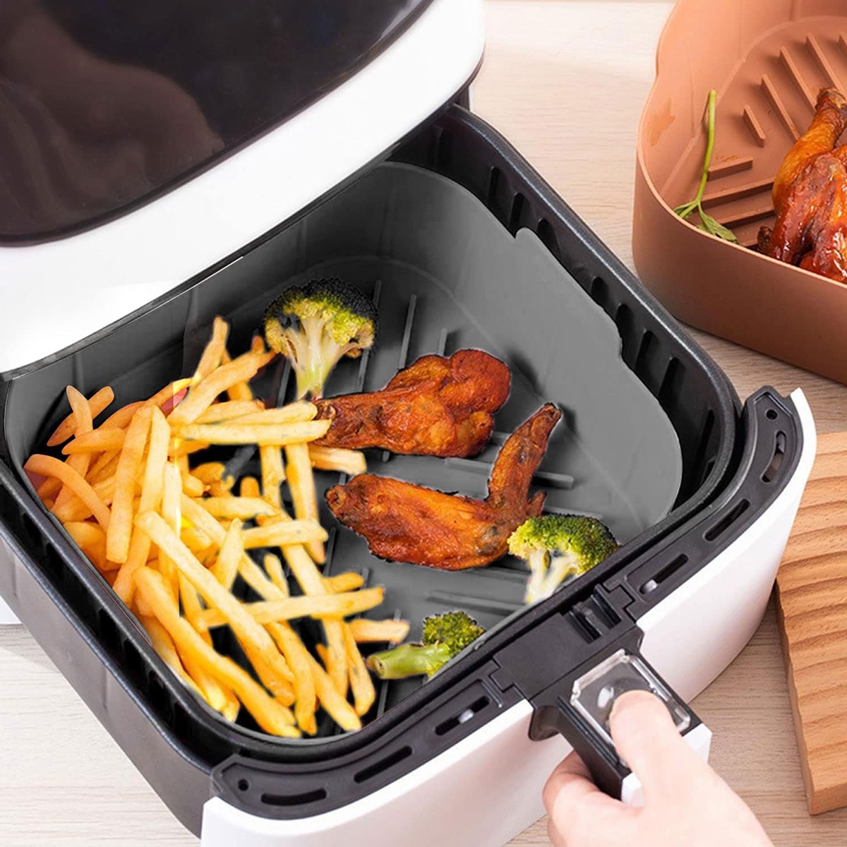 Afbeelding van HSXL - Bakvorm voor Airfryer Bakjes Siliconen - 1 Stuk - Vierkant 20CM - Bakpapier Alternatief - Accessoires