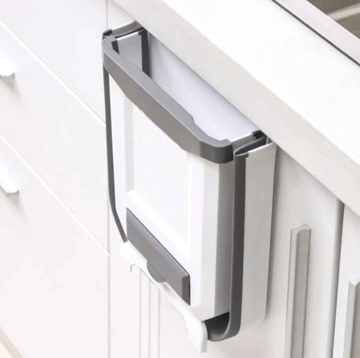 Afbeelding van Inbouw Prullenbak Hangend voor Keukenkast - Opvouwbaar - Hangende Prullebak voor Auto of Kastdeur - Wit -