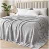 Afbeelding van Zachte OEKO-TEX Fleece Bedsprei 200×220 cm – Licht Grijs – Luxe Microvezel Plaid met Reliëf