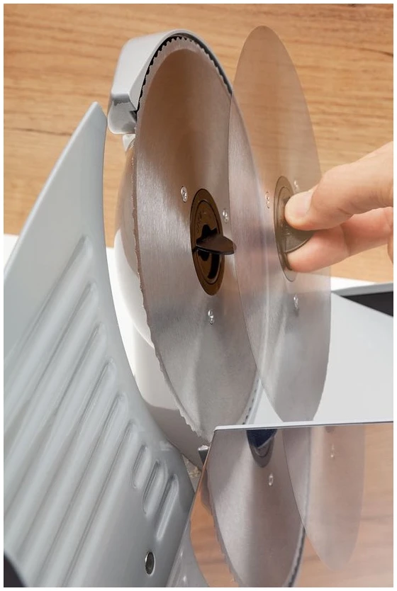 Afbeelding van Eldom Professionele Vleessnijmachine - Inclusief 2x RVS Snijschijf - ø 19cm - Dunsnijder - Allessnijder -