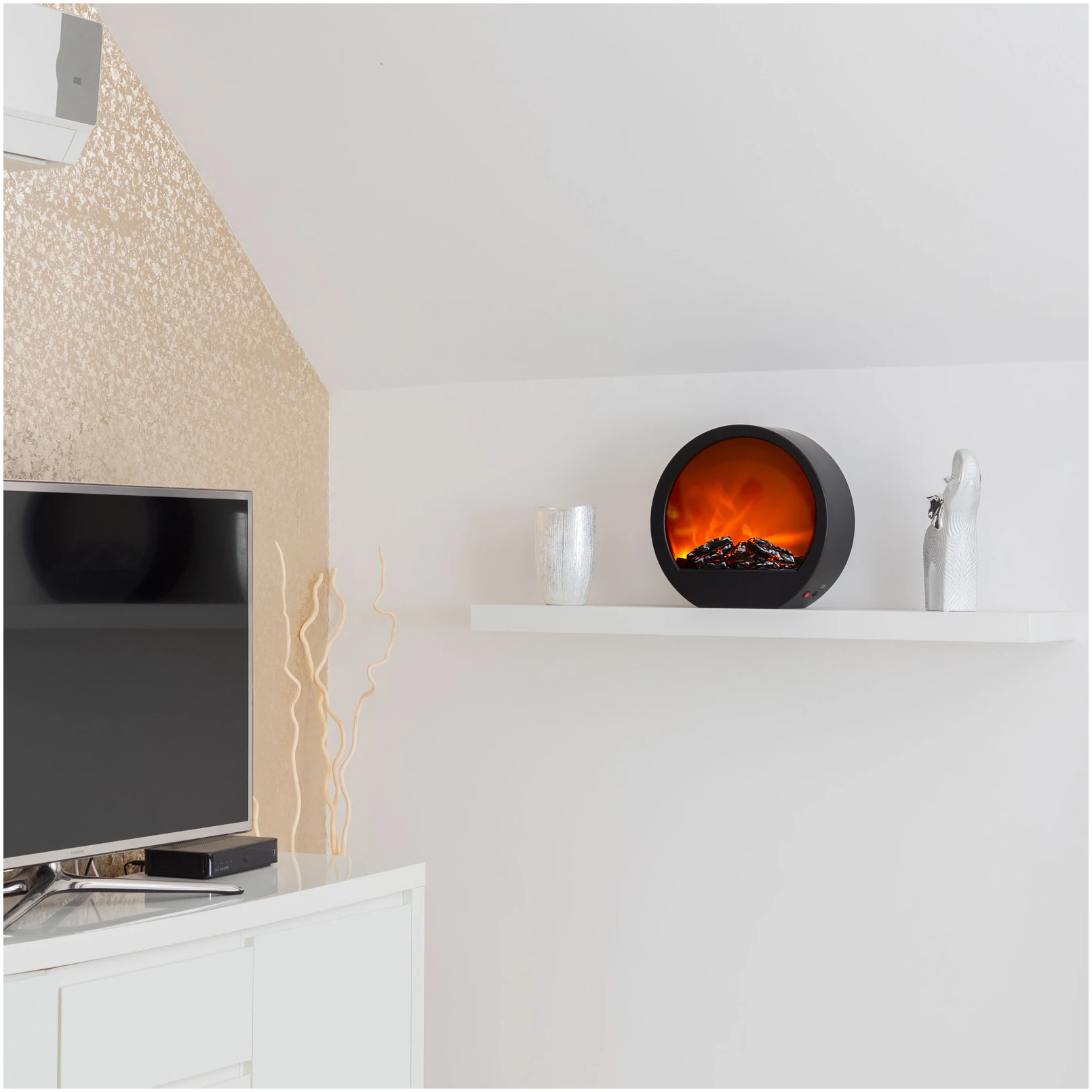 Afbeelding van Bewello - Mobiele Elektrische Sfeerhaard voor op een schouw of tafel - Open Haard met LED-vlameffect - werkt