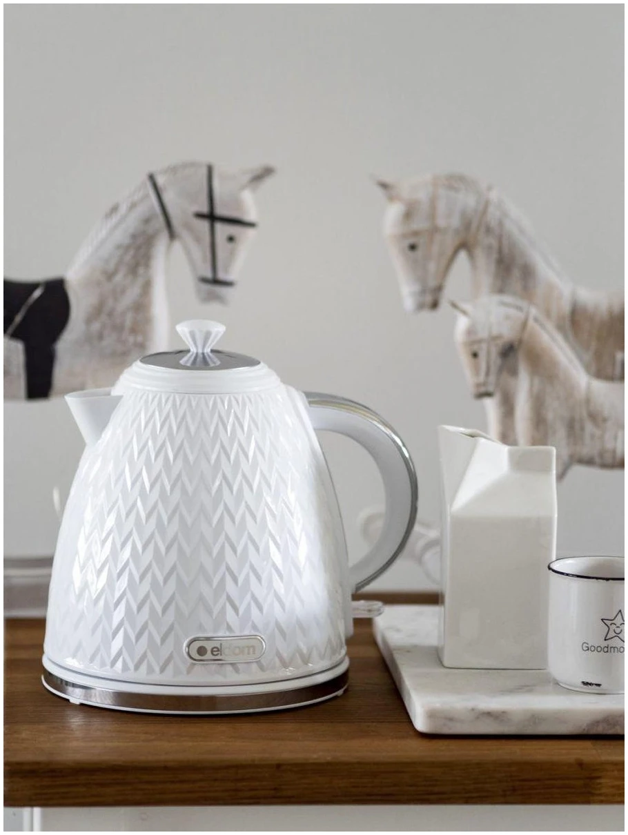 Afbeelding van Grote Waterkoker Retro - ELDOM - Wit Glans - 1.7 Liter - 5970 0af3 4261 bbca 4c4438817a59