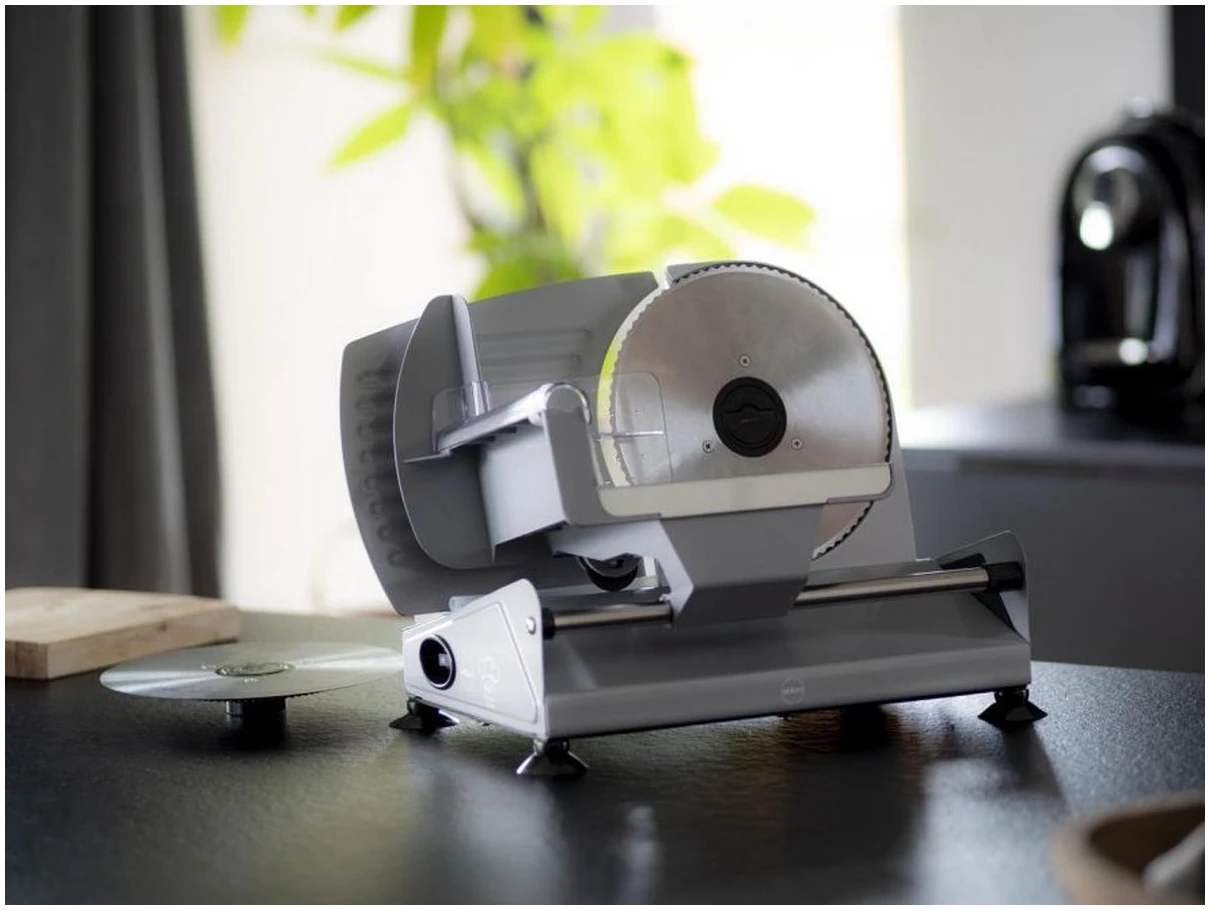 Afbeelding van Eldom Professionele Vleessnijmachine - Inclusief 2x RVS Snijschijf - ø 19cm - Dunsnijder - Allessnijder -