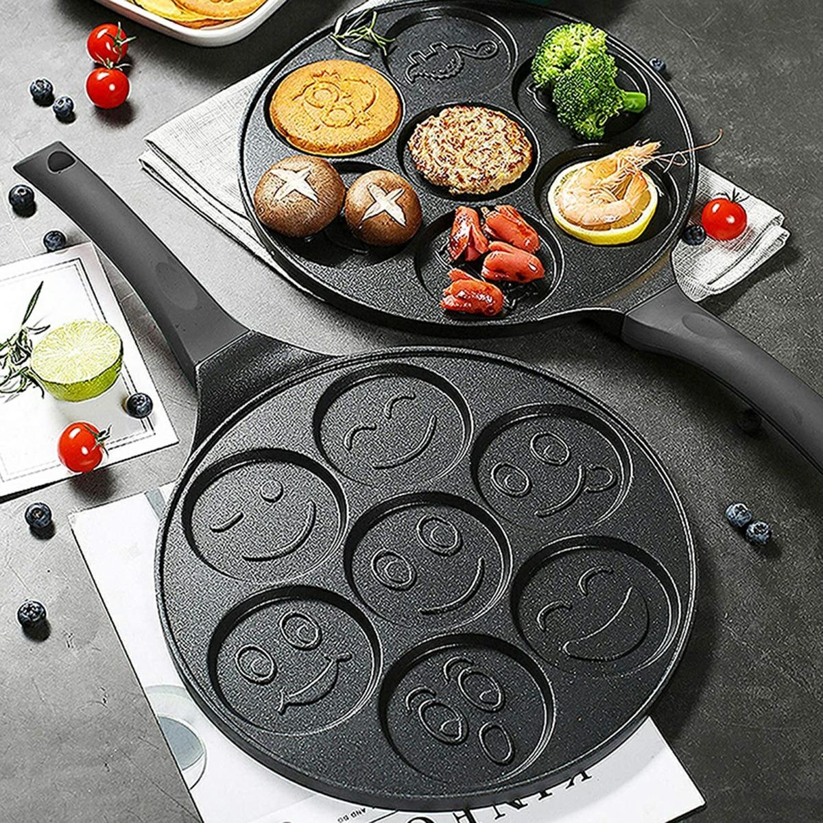 Afbeelding van Pannenkoekenpan Smileys Smiley - Pancake Pan - Omeletpan - Omeletmaker - Eierpan - Anti Aanbak - 7 Vakken -