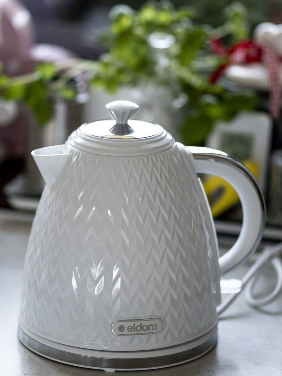 Afbeelding van Grote Waterkoker Retro - ELDOM - Wit Glans - 1.7 Liter - eee0 1fcb 4667 b5d4 2282c6e5e3f3