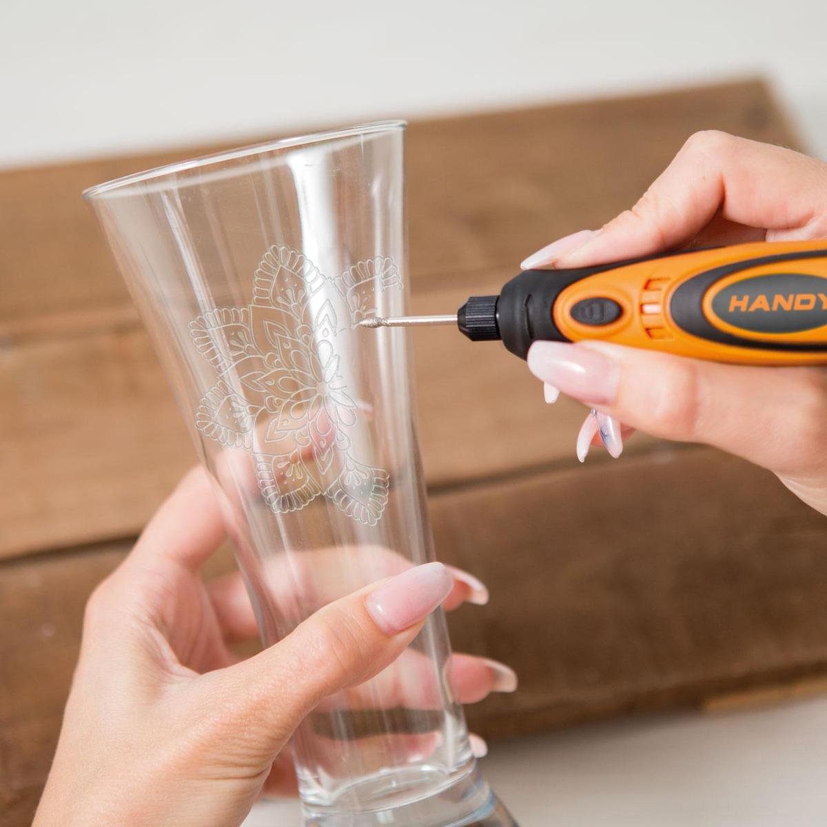 Afbeelding van HANDY - Graveerset - Elektrische Graveerpen Draadloos / Graveergereedschapset - 11 Frezen - Ingebouwde