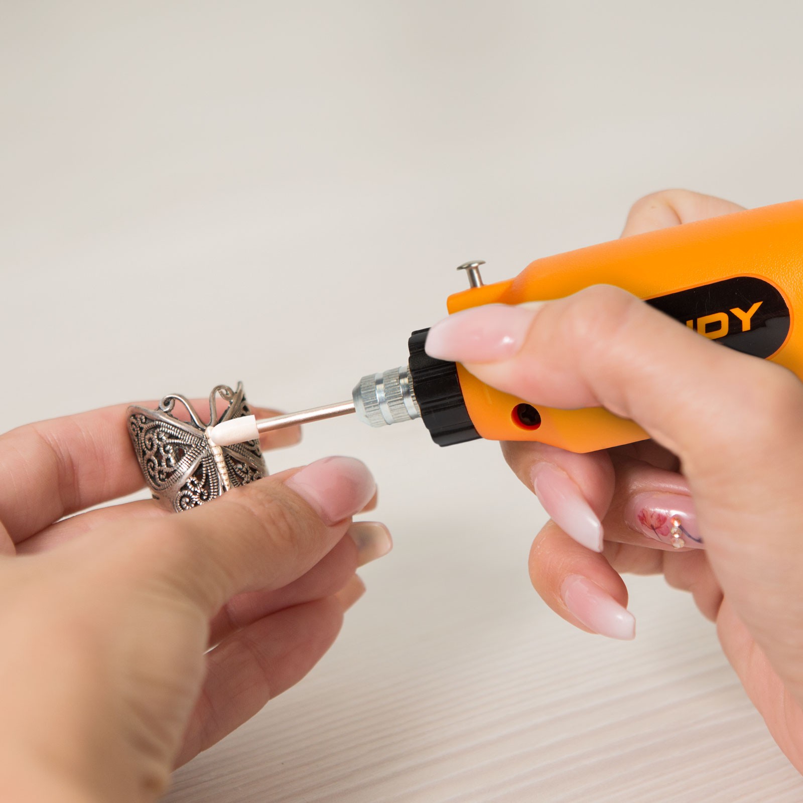 Afbeelding van Graveerpen & Multitool Mini Boormachine 78-delig – Slijpen, Graveren & Polijsten – Precisie