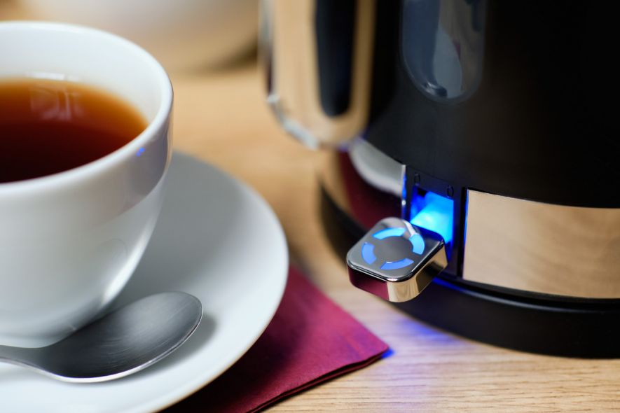 Afbeelding van Moderne Zwarte Waterkoker 1.7L - BPA-Vrij - Zilver / Zwart - Model 2024 - C295C - 1.7 Liter - 424e 1e12 47f2