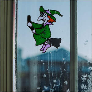 Afbeelding van Halloween raamdecoratie - kleurrijke glinsterende heks 1 Stuks [58107B] - 5d6e 9c34 4b6f a5cd 4841f192d155 1