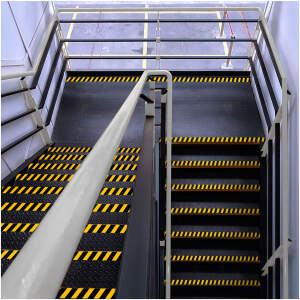 Afbeelding van Handy - Anti Slip Strip Waarschuwingstape Zelfklevend - 5M x 5 CM - Zwart/Geel Antislip tape voor Trap,