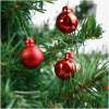 Afbeelding van Kerstboomdecoratieset met 36 kerstballen (Ø2 cm) - rood - matte, glanzende en glitter afwerking - duurzame