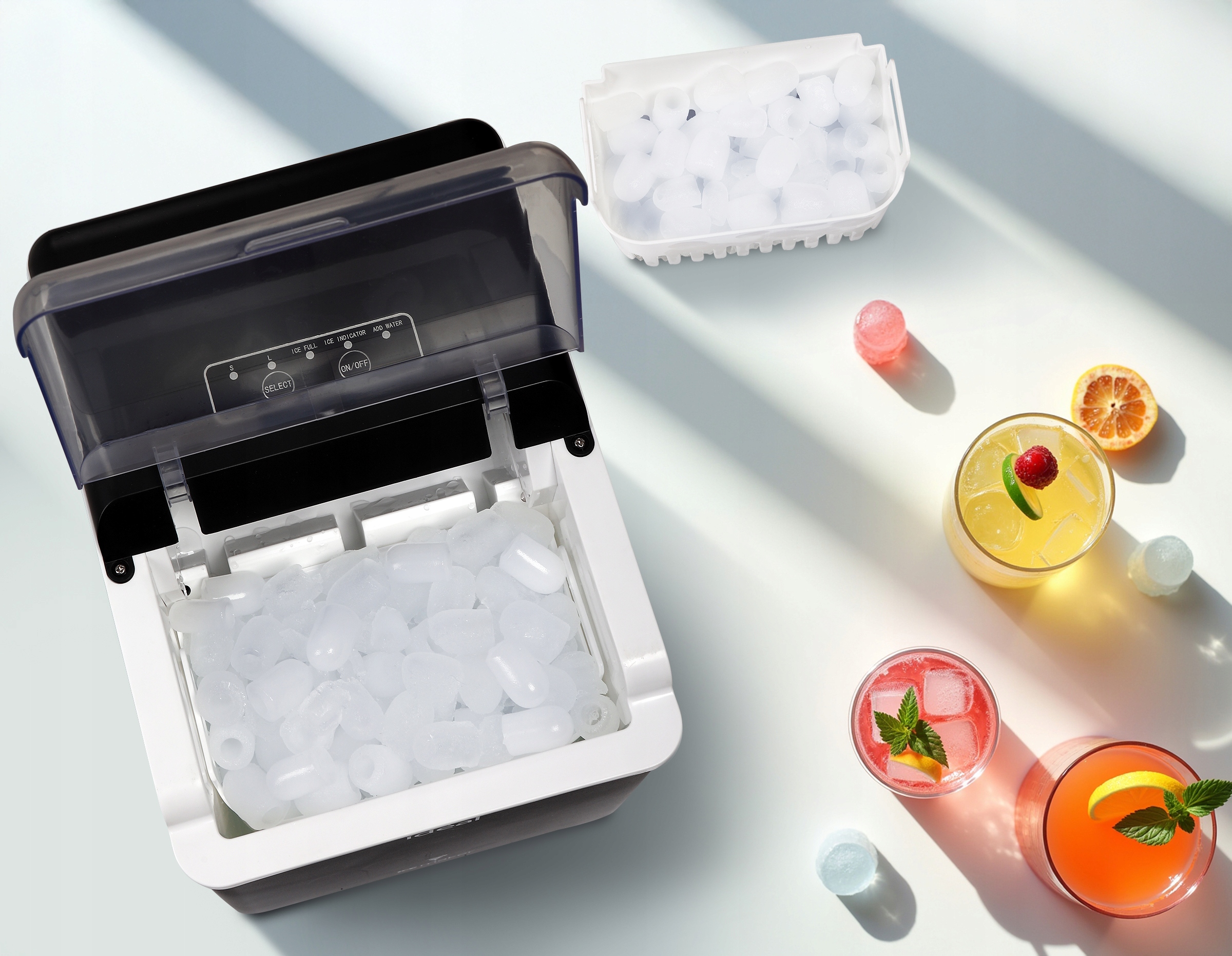 Afbeelding van ELDOM - Ideal IJsmachine / Ijsblokjes Machine met Deksel– 12 kg/24 u – 100 W – 1,3 L reservoir