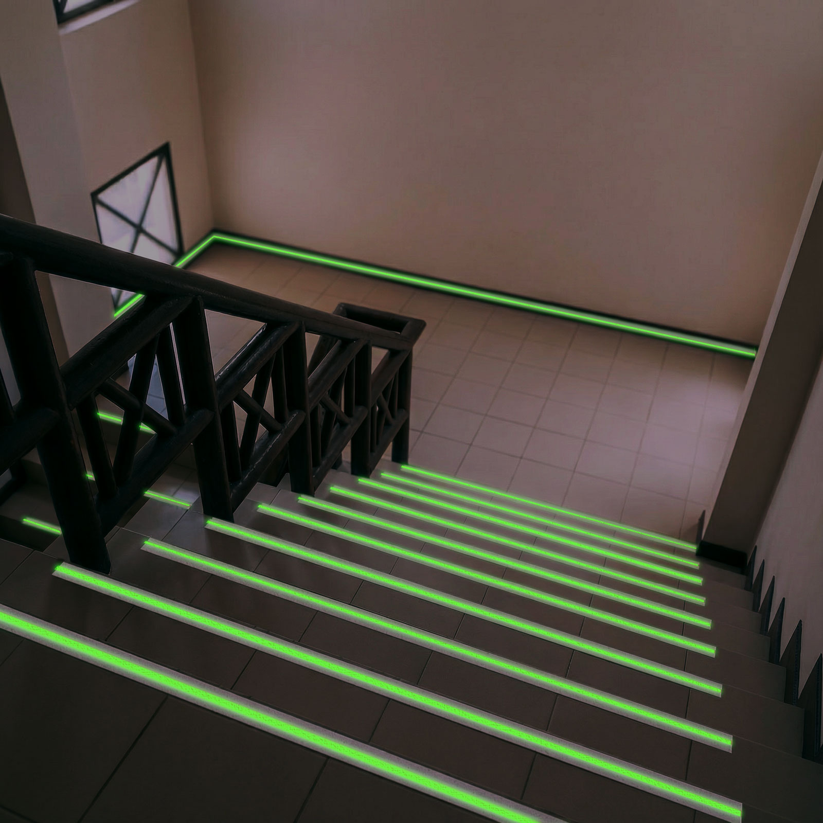 Afbeelding van Antislip Plaktape Met Fosforescerende Glow in the Dark Markeerstreep 5 m × 50 mm – Zelfklevende