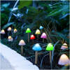 Afbeelding van 12x Solar Tuinlamp Set op Zonne-Energie – 12 Mini Paddenstoel Lampjes – Multicolor LEDs – Met Kabel en