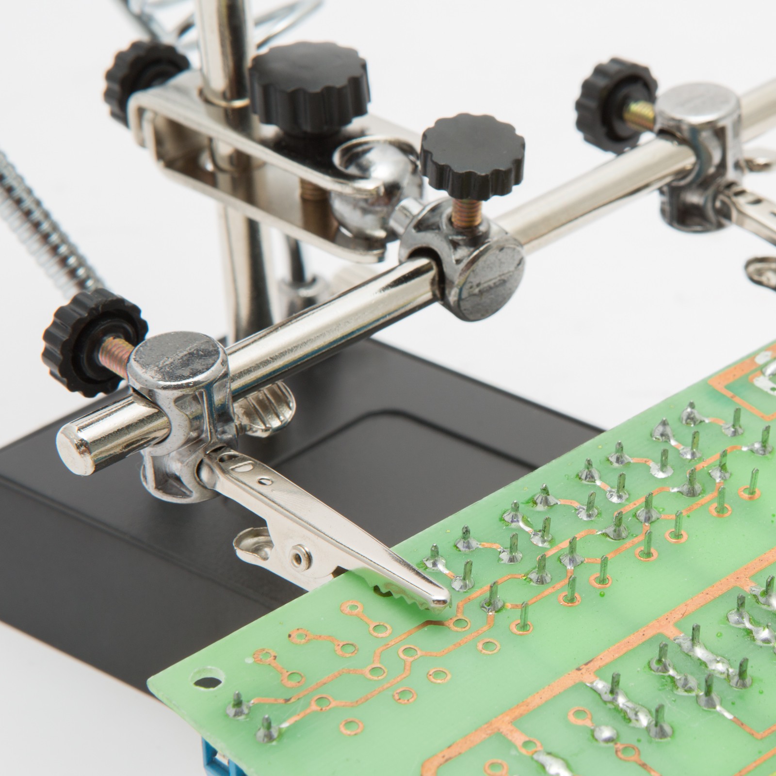 Afbeelding van Derde Hand - Soldeerhulp Met Vergrootglas En Krokodillenklemmen - Printplaat Houder Met 5 LED Verlichting En