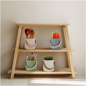 Afbeelding van Decoratiemand Met Handvat – 11 X 18 Cm – Kunststof – 4 Kleuren ( willekeurig 1 stuk )– Voor Planten