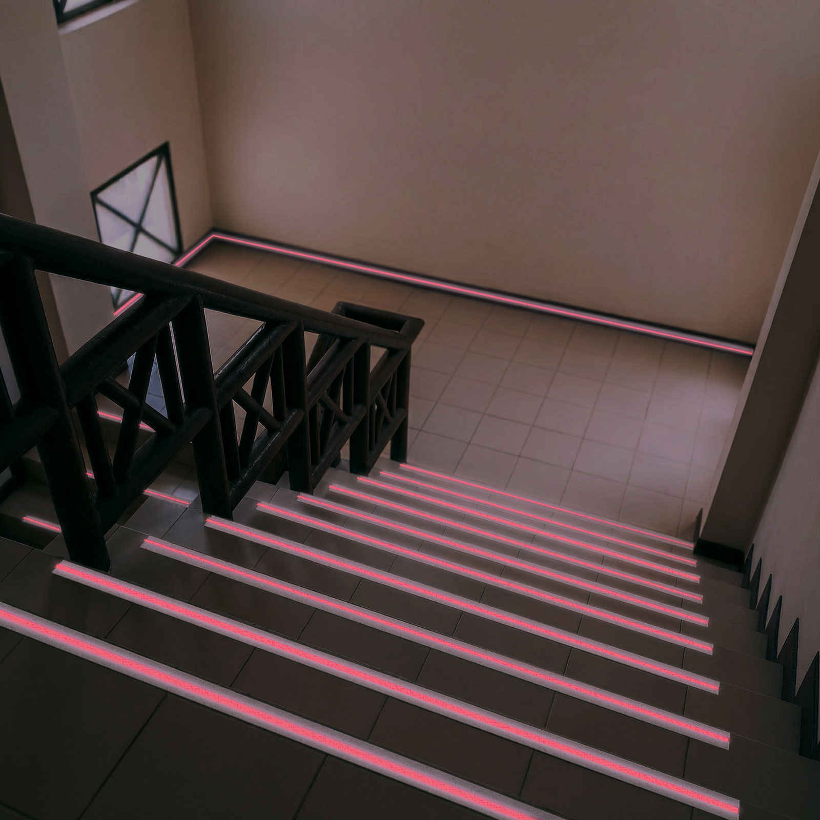 Afbeelding van Antislip Plaktape Met Fosforescerende Glow in the Dark Markeerstreep 5 m × 50 mm – Zelfklevende