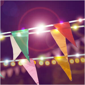 Afbeelding van Verlichte Slingers / Vlaggetjes Feest - Solar Vlaggen Lichtsnoer – 35 Gekleurde LED’s – 4 M – Op