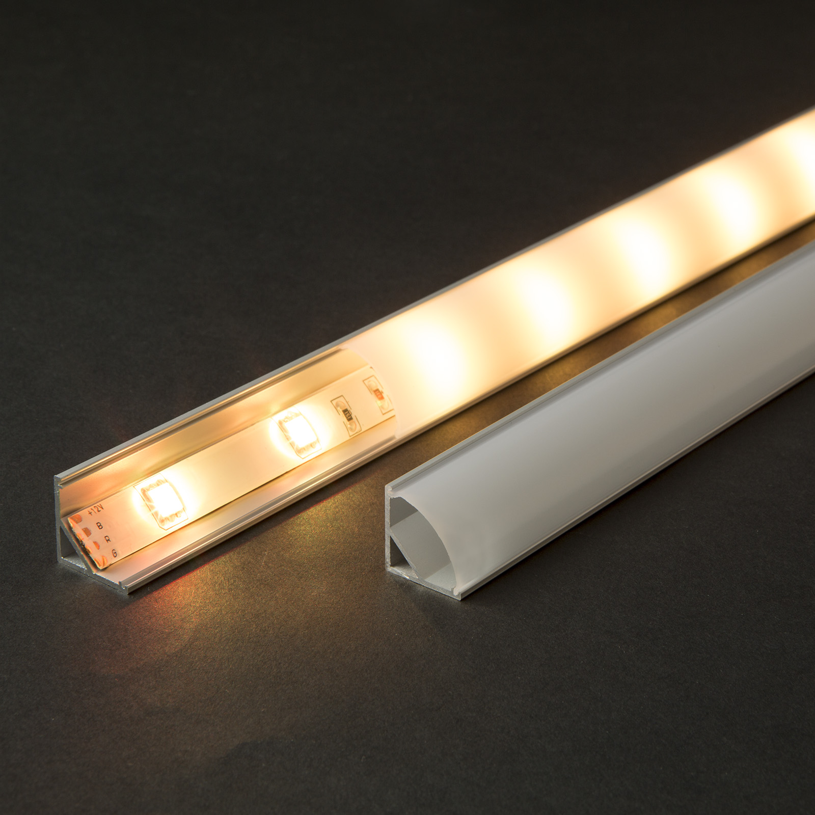 Afbeelding van Aluminium LED Profiel 1m - Rond Afdekprofiel voor LED Strips - Bescherming, Koeling & Luxe Afwerking -
