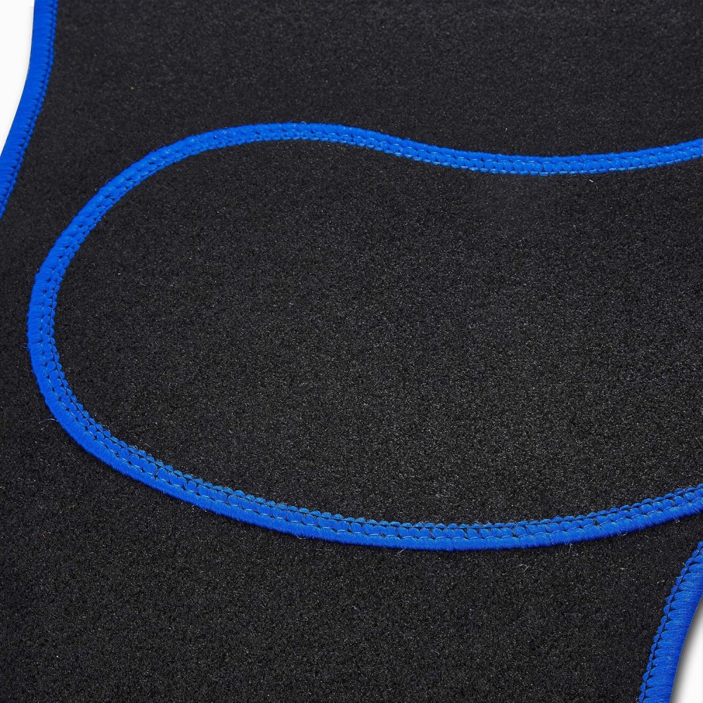 Afbeelding van Carguard Automatten Universeel 4-delig - Zwart met Blauwe Bies - Stoffen Vloermatten - Voor en Achter - 9af4