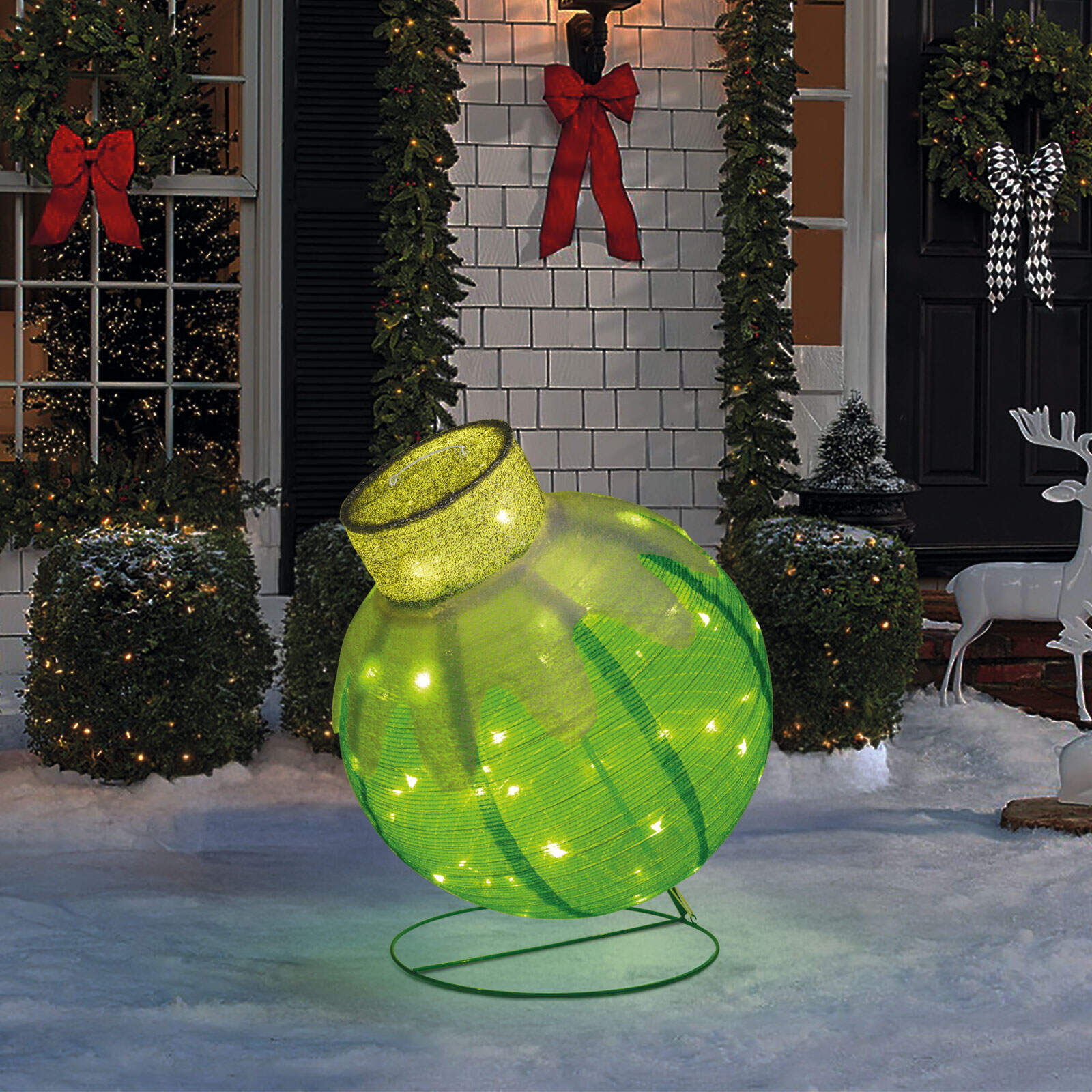 Kerstverlichting Buiten Figuren op Netstroom - Reuze Kerstbal Verlicht Ornament XXL 83 x 60 cm - Binnen & Overdekt Buiten - Groen - Warm witte LEDs + Afstandsbediening
